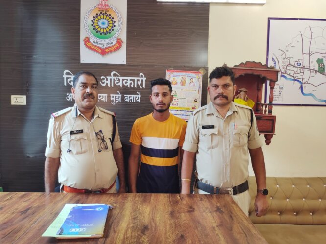 क्षेत्र में अशांति फैलाने वाले बदमाशों पर बिलासपुर पुलिस का प्रहार : ब्यूटी पार्लर में काम करने वाले युवक पर चाकू चलाने वाले आरोपी सरकण्डा पुलिस की गिरफ्त में, वैधानिक कार्यवाही कर न्यायालय में किया गया पेश.