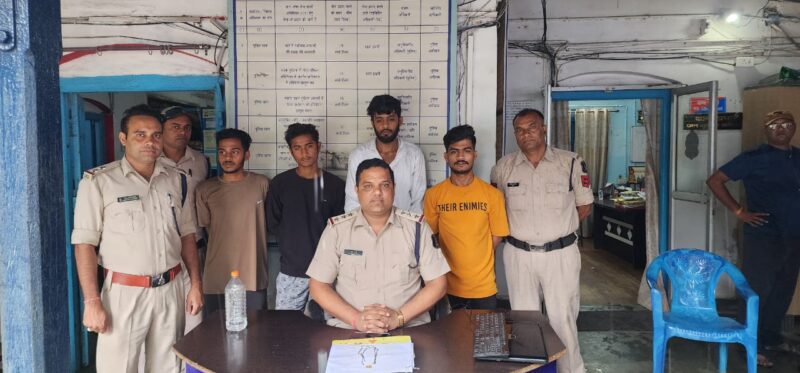 चैन स्नैचर पर बिलासपुर पुलिस का प्रहार : चार आरोपियों को 12 घंटे के अंदर पकड़ने में सिविल लाईन पुलिस को मिली बड़ी सफलता.