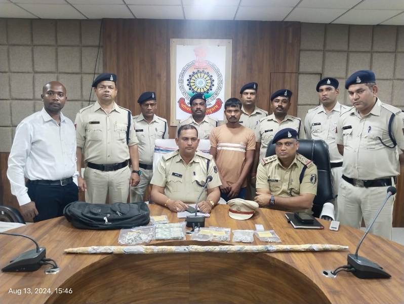 सूरजपुर ज्वेलर्स चोरी का मामला : थाना सूरजपुर पुलिस ने गिरफ्तार किया आरोपी, कई राज्यों में सक्रिय था गिरोह.