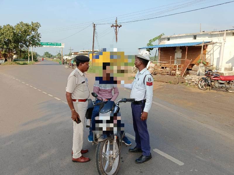 ब्रेथ एनालाइज़र से जांच, 7 शराबी चालक गिरफ्तार, वाहन जब्त