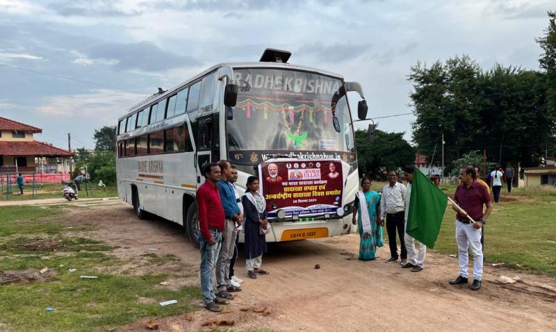 जशपुर से रवाना हुआ उल्लास रथ, राज्य स्तरीय साक्षरता मेले में दिखाएंगे जिला का जलवा