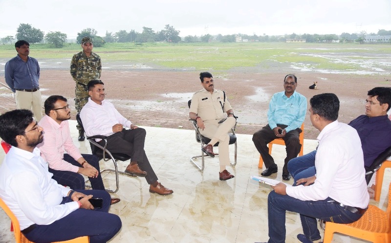 युवाओं को मिला रोजगार का सुनहरा अवसर : मुख्यमंत्री के निर्देश पर एक दशक बाद हो रही नगर सैनिकों की भर्ती, कलेक्टर-एसपी ने किया मैदान का निरीक्षण, अफसरों को सौंपी जिम्मेदारी