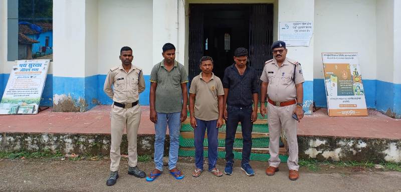 पुलिस ने पकड़े लोन धोखेबाज : मृत व्यक्ति के नाम पर किया गबन, फर्जी दस्तावेजों से बैंक लोन में की गई धांधली