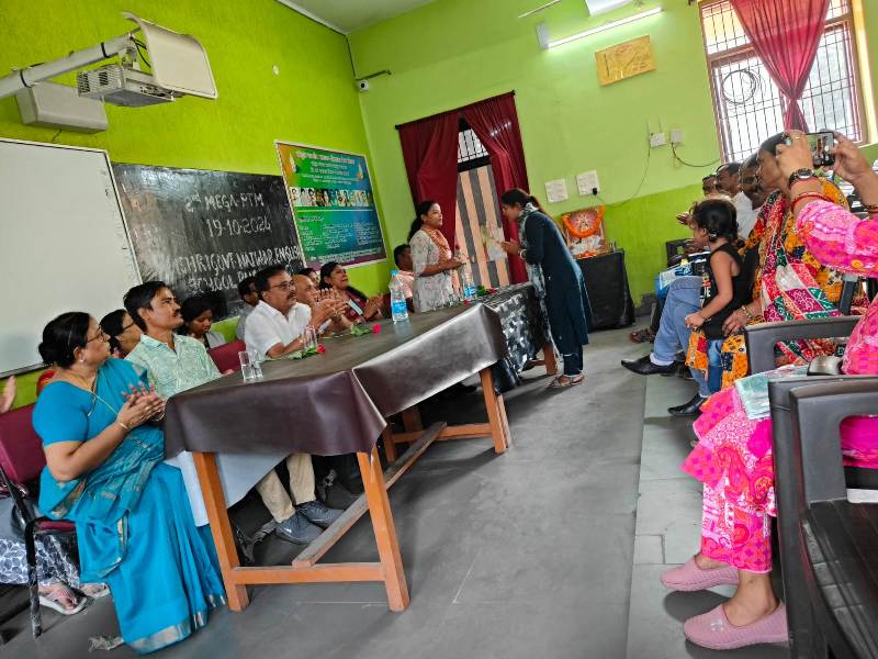 देश का भविष्य साक्षरता और शिक्षा द्वारा रखी गई मजबूत नींव पर निर्भर है : पीएमश्री नटवर इंग्लिश स्कूल में आयोजित हुआ पीटीएम कार्यक्रम