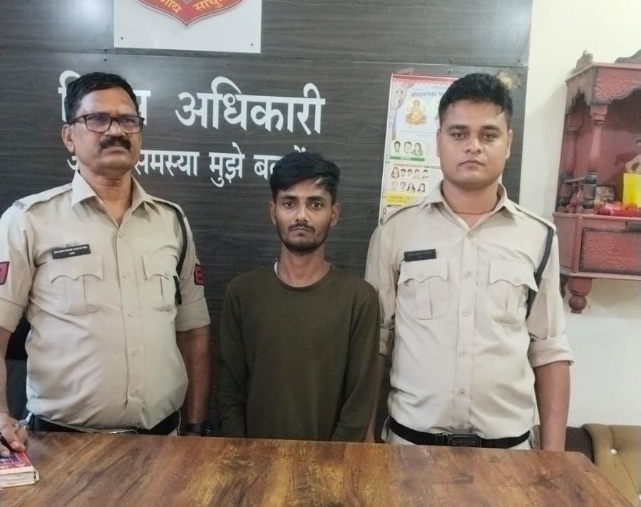 अंततः पकड़ा गया गांजा तस्कर : तीन साल बाद पुलिस को मिली सफलता, एक अब भी फरार, पतासाजी जारी