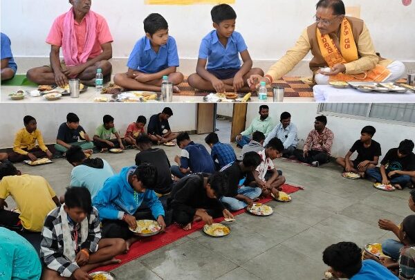 मुख्यमंत्री विष्णु देव साय की प्रेरणादायक पहल ‘न्योता भोजन’ जशपुर में बनी मिसाल, 2781 आयोजनों के साथ हज़ारों स्कूली बच्चों को मिला पोषण