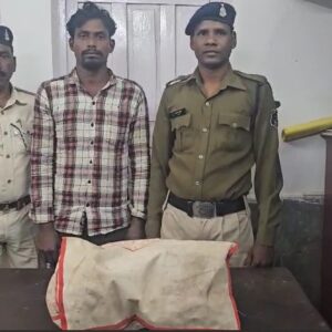 अवैध गांजा बेचने वाले आरोपी के विरुद्ध पुलिस का प्रहार : 2 किलो ग्राम मादक पदार्थ गांजा सहित आरोपी को गिरफ्तार कर भेजा गया है न्यायिक रिमांड पर.
