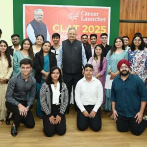 स्पीकर हाउस के सभागृह में आयोजित हुआ सम्मान कार्यक्रम : विधानसभा अध्यक्ष डॉ. रमन सिंह ने CLAT परीक्षा में उत्तीर्ण युवाओं को दी शुभकामनाएं.