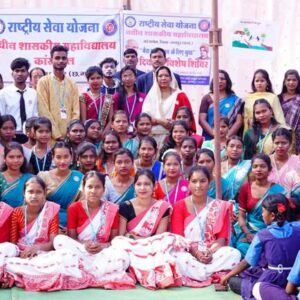 बगिया में आयोजित राष्ट्रीय सेवा योजना के विशेष शिविर में मुख्यमंत्री श्री विष्णुदेव साय की धर्मपत्नी श्रीमती कौशल्या साय हुई सम्मिलित…अनुशासन और मेहनत से सफलता प्राप्त करने का दिया मंत्र.