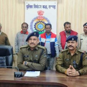 रायगढ़ पुलिस का ट्रेलर चोरी के मामले में बड़ा खुलासा : अवैध ट्रेलर कटिंग यार्ड में छापा मार कर रायपुर से चार आरोपी गिरफ्तार…30 लाख का माल बरामद !