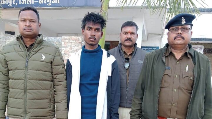 कैश काउंटर खाली, CCTV में कैद रहस्य! पुलिस ने सुलझाई मल्टीप्लेक्स में हुई चोरी की गुत्थी! पुलिस ने आरोपी को बाइक और माल के साथ पकड़ा!