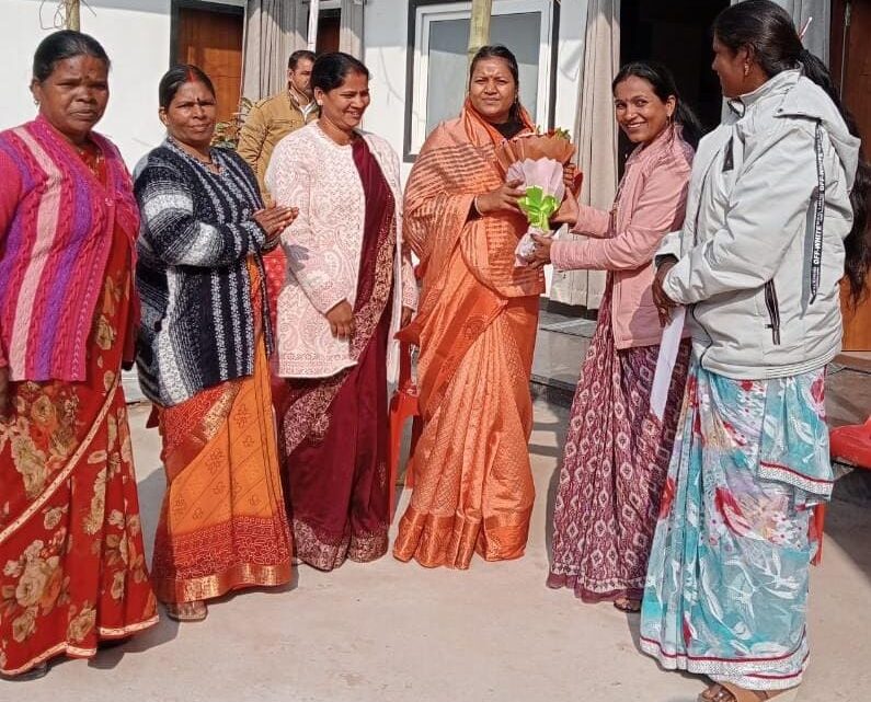 जशपुर: आंगनबाड़ी कार्यकर्ताओं ने मंत्री लक्ष्मी राजवाड़े से मुलाकात कर उठाईं प्रमुख मांगें, आंगनबाड़ी कार्यकर्ता सहायिका संघ ने बुढ़ापे की सुरक्षा, मानदेय वृद्धि और अन्य समस्याओं को लेकर ज्ञापन सौंपा