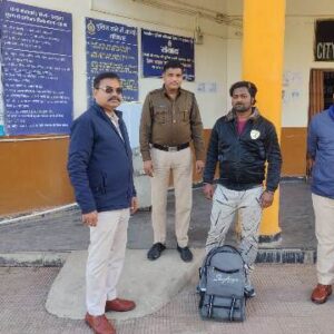 ड्रग तस्करी में पुलिस का बड़ा एक्शन: एक आरोपी गिरफ्तार, 1200 नशीले टेबलेट और 15 कफ सिरप बरामद