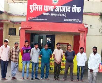 आजाद चौक थाने में बदमाशों की लगाई गई क्लास…पुलिस ने खोले अपराधियों के रिकॉर्ड…पुलिस ने बदमाशों को दी चेतावनी…क्षेत्र में संदिग्ध गतिविधियों पर रखी जाएगी नजर.