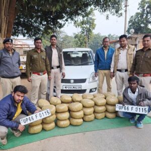 जशपुर पुलिस का नशे के सौदागरों पर बड़ा प्रहार : 35 लाख रुपये के 1 क्विंटल गांजा के साथ 2 आरोपी गिरफ्तार, ओडिशा से उत्तर प्रदेश जा रही कार से अवैध गांजा जब्त