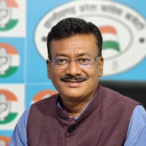 भाजपा सरकार के संरक्षण में हाई सिक्योरिटी नंबर प्लेट के नाम से जनता को लूटा जा रहा – धनंजय सिंह ठाकुर