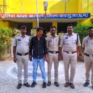 सरगुजा पुलिस की बड़ी कार्यवाही : घटना में प्रयुक्त वाहन किया गया जप्त, मोटर साइकिल लूट के दूसरे आरोपी को किया गिरफ्तार, न्यायालय के समक्ष किया गया प्रस्तुत.