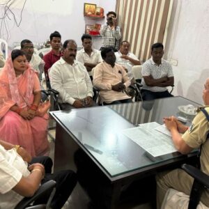 पुलिस और समाज के बीच नई पहल : थाना प्रभारी ने वार्ड पार्षदों संग मिल कर बढ़ाया अपराध नियंत्रण में सहभागिता का कदम,समाजहित में उत्कृष्ट कार्य करने वाले नागरिकों को किया सम्मानित.