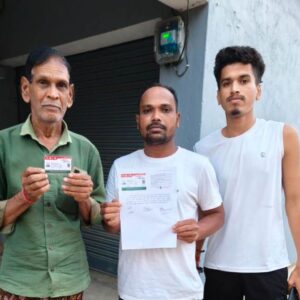 सुशासन तिहार 2025 : साय सरकार की संवेदनशील पहल, महज 24 घंटे के भीतर मनोहर सिंह पटेल को हाथ में मिला आयुष्मान कार्ड