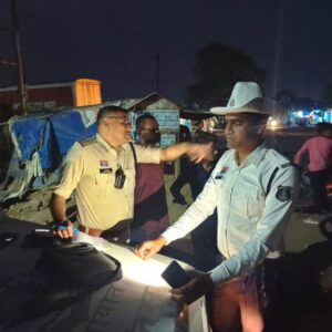 ऑपरेशन विश्वास में पुलिस की बड़ी कार्रवाई: तीन सवारी चलाने वालों पर टूट पड़ा चालान का कहर, ₹8.88 लाख वसूले