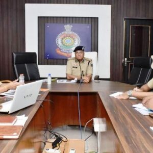 यातायात व्यवस्था को सुगम-सुरक्षित बनाने एसएसपी दुर्ग ने की मीटिंग : हेलमेट, सीट बेल्ट और शराब पी कर वाहन चलाने पर सख्ती के निर्देश.