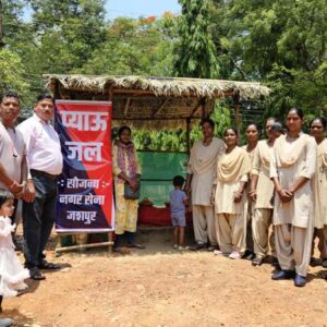 भीषण गर्मी में जशपुरवासियों को राहत : नगर सेना की अनोखी पहल ने जीता लोगों का दिल रणजीता स्टेडियम के पास खुला ठंडा पानी का प्याऊ, हीटवेव का मुकाबला अब ठंडे पानी से.