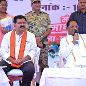 मुख्यमंत्री पहुंचे सीतागांव : समाधान शिविर में साकार हुआ सुशासन का वादा, जनसंवाद, आवास चाबी वितरण और मेधावियों का हुआ भव्य सम्मान, मुख्यमंत्री विष्णुदेव साय ने बांटी खुशियों की सौगातें.