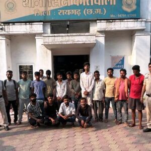 रायगढ़ पुलिस का बदमाशों पर शिकंजा : दुष्कर्म आरोपी सहित 102 संदिग्धों को पुलिस ने धर दबोचा, अवैध शराब के साथ 5 आरोपियों और फरार 6 वारंटियों की घेराबंदी कर गिरफ्तारी, नाबालिग भी मिले.