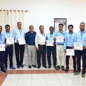 बिलासपुर रेल मंडल के नौ सतर्क कर्मचारियों ने टाली दुर्घटनाएं : डीआरएम (DRM) ने किया सम्मानित, बॉक्स, लकड़ी, हॉट एक्सल जैसे जोखिमों को समय रहते टाला, रेलवे कर्मचारियों की सजगता ने बचाई हजारों यात्रियों की जान.