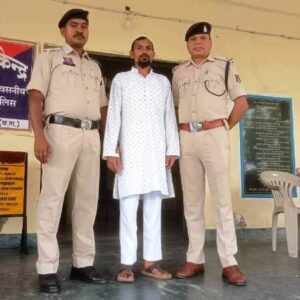 ऑपरेशन अंकुश : फरार पशु तस्कर साजिद अंसारी को जशपुर पुलिस ने रांची से किया गिरफ्तार, जंगल में छोड़ी गाड़ी, भाग निकला था आरोपी, ऑपरेशन अंकुश में एक साल बाद पकड़ा गया