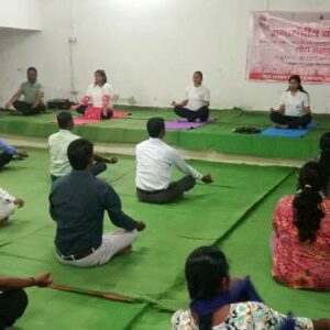 जन-जन तक पहुँचा योग का संदेश : बारिश में भी नहीं थमी योग साधना, 19 ग्रामों में गूंजा ‘योग करें, निरोग रहें’, ग्रामीणों का उत्साह बारिश पर भारी, महाकुंभ योग सप्ताह में उमड़ा जनसैलाब.