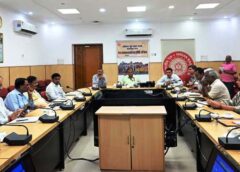 बिलासपुर रेल मंडल में राजभाषा कार्यों की त्रैमासिक समीक्षा बैठक संपन्न : राजभाषा हिंदी बने कार्यालय की पहचान, हिंदी में कार्य करना ही राष्ट्रसेवा का भाव, बिलासपुर मंडल रेल प्रबंधक की अध्यक्षता में हुई बैठक.