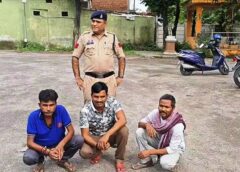 कोसमपाली बना कानून का रणक्षेत्र : अवैध शराब की जांच में भिड़े शराब तस्कर, महिला समिति पर गिरी शराब माफियाओं की गाज, पुलिस ने तुरंत दबोचे आरोपी, गांव में बढ़ी हलचल.
