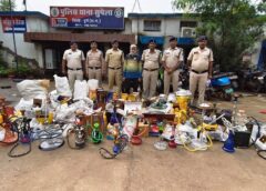 हुक्के के धुएं में छिपा था अवैध कारोबार : सिगरेट-हुक्का बेचकर युवाओं को बना रहे थे नशे का शिकार, दुर्ग पुलिस की छापेमारी में सात लाख की सामग्री बरामद, पुलिस ने दबोचे सात आरोपी, कोटपा एक्ट के अन्तर्गत हुई कार्यवाही.