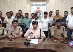 सचिव की हत्या की साजिश के पुलिस ने खोले खौफनाक राज : चलती कार में गमछे से घोंटा गया पंचायत सचिव का गला, मैनपाट जंगल में फेंका मोबाइल, शव घाटी में फेंका, ₹1 लाख की सुपारी में रची गई हत्या की साजिश.
