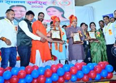 छात्रों को मिली प्रेरणा और प्रोत्साहन : राठौर समाज सम्मान समारोह में केंद्रीय मंत्री ने बांटे 15 लाख, रायपुर से बिलासपुर तक गूंजा राठौर समाज का प्रतिभा सम्मान समारोह, 143 विद्यार्थियों का हुआ सम्मान.