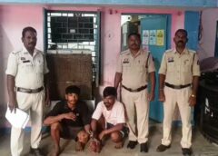 ट्रक ड्राइवर से लूट का मामला सुलझा ! ट्रक ड्राइवर पर हमला कर लूटे थे रुपये और मोबाइल, लूट गिरोह का पर्दाफाश, जूटमिल पुलिस ने बजरंगपारा से पांच में से दो फरार आरोपी किये गिरफ्तार, भेजा जेल.