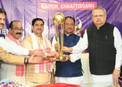 मुख्यमंत्री और विधानसभा अध्यक्ष ने हॉकी मेन्स जूनियर वर्ल्ड कप ट्रॉफी 2025 का किया भव्य अनावरण