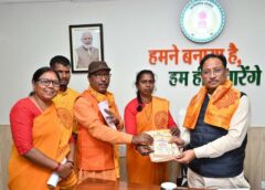 मुख्यमंत्री से अखिल विश्व गायत्री परिवार के सदस्यों ने सौजन्य मुलाकात की