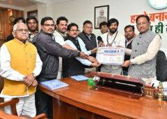 सतनामी विकास परिषद के प्रतिनिधिमंडल ने मुख्यमंत्री विष्णुदेव साय से की मुलाकात—गुरु घासीदास जी की 269वीं जयंती के तीन दिवसीय गुरुपर्व–2025 में मुख्य अतिथि बनने का दिया आमंत्रण