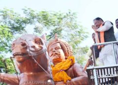पुण्यतिथि पर मुख्यमंत्री साय का शहीद वीर नारायण सिंह को नमन — कहा, ‘अदम्य संघर्ष और मानवता की मिसाल सदैव प्रेरणा देती रहेगी’