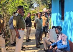 पुलिस के छापों से मचा हड़कंप : बॉयफ्रेंड संग रची करोड़ों की चोरी की साजिश, जशपुर पुलिस के छापों से मचा हड़कंप, फरार आरोपियों के हर ठिकाने पर जशपुर पुलिस की नजर, जल्द गिरफ्तारी का दावा.