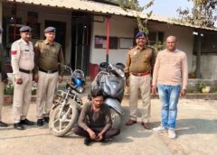 जिला अस्पताल बना चोरों का निशाना ! मणीपुर पुलिस ने खोल दी पूरी पोल, एक ही आरोपी ने की दो चोरी, चोरी की गाड़ियों से घूम रहा था शातिर, पुलिस ने किया खेल खत्म, आरोपी गिरफ्तार कर न्यायालय के समक्ष किया गया प्रस्तुत.