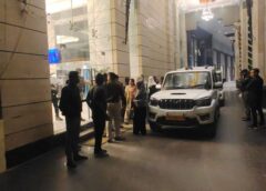 रायगढ़ में अनैतिक कारोबार पर पुलिस का प्रहार : 7वीं मंजिल पर चल रहा था देह व्यापार ! सीएसपी मयंक मिश्रा के नेतृत्व में बड़ी रेड, होटल ट्रिनिटी में पुलिस की दबिश से मचा हड़कंप, संचालक व मैनेजर गिरफ्तार……..पढ़ें पूरा समाचार.