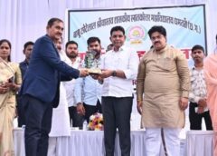 “सकारात्मक सोच ही सफलता की कुंजी” — टंकराम वर्मा का युवाओं को संदेश, धमतरी के महाविद्यालय में स्नेह सम्मेलन उत्साह के साथ सम्पन्न