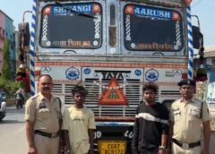 मंदिर के पास खड़ा था 12 चक्का ट्रक, सुबह होते ही हुआ गायब: सीसीटीवी और मुखबिर की मदद से 4 घंटे में पकड़ाए 2 चोर, 16 लाख का ट्रक बरामद