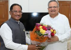 स्पीकर हाउस पहुंचे मुख्यमंत्री विष्णु देव साय: विधानसभा अध्यक्ष डॉ. रमन सिंह से की सौजन्य मुलाकात, जाना स्वास्थ्य हाल