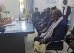 अंबिकापुर पुलिस की सतर्कता : थाना कोतवाली अंबिकापुर में कोटवार सम्मेलन, पुलिस और ग्राम कोटवारों के बीच सुरक्षा समन्वय को मजबूत बनाने के निर्देश, सरगुजा पुलिस के नेतृत्व में ग्राम सुरक्षा और साइबर जागरूकता पर कोटवारों को विशेष दिशा निर्देश.