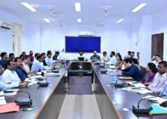 जशपुर में सौर ऊर्जा और जल संरक्षण पर जोर: कलेक्टर रोहित व्यास ने पीएम सूर्य घर योजना का लाभ घर-घर पहुंचाने और सोखता गड्ढा निर्माण के दिए निर्देश