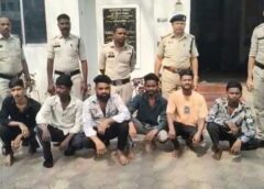 “ऑपरेशन प्रहार” का असर : दरवाजा तोड़कर घुसे, मचाया उत्पात… पुलिस की त्वरित कार्रवाई में घर में घुसकर तोड़-फोड़ और मारपीट करने वाले सभी छः आरोपी गिरफ्तार, न्यायालय में पेश कर भेजे गए रिमांड पर.